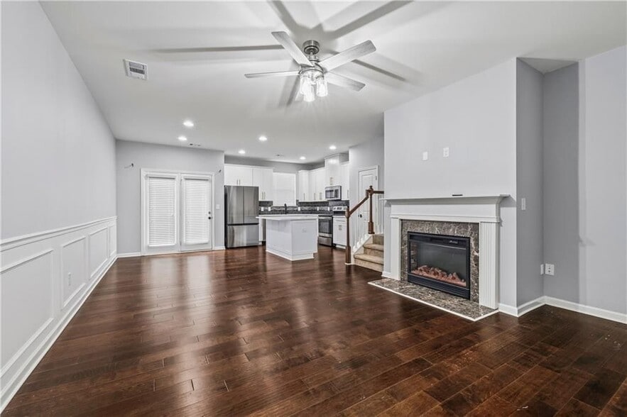 Building Photo - 5038 Longview Walk