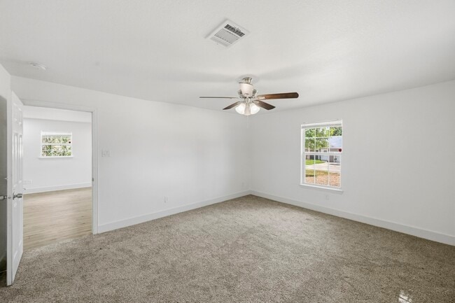 Building Photo - 1501 Maiden Ln