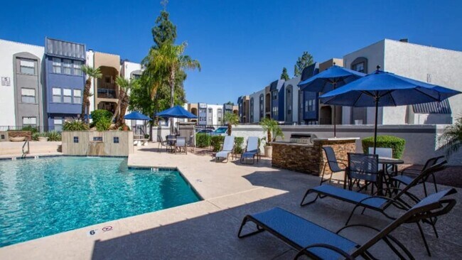 Building Photo - 4502 E Paradise Village Pkwy S