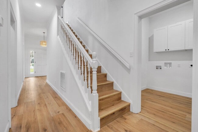 Building Photo - 2704 Nantucket Ln