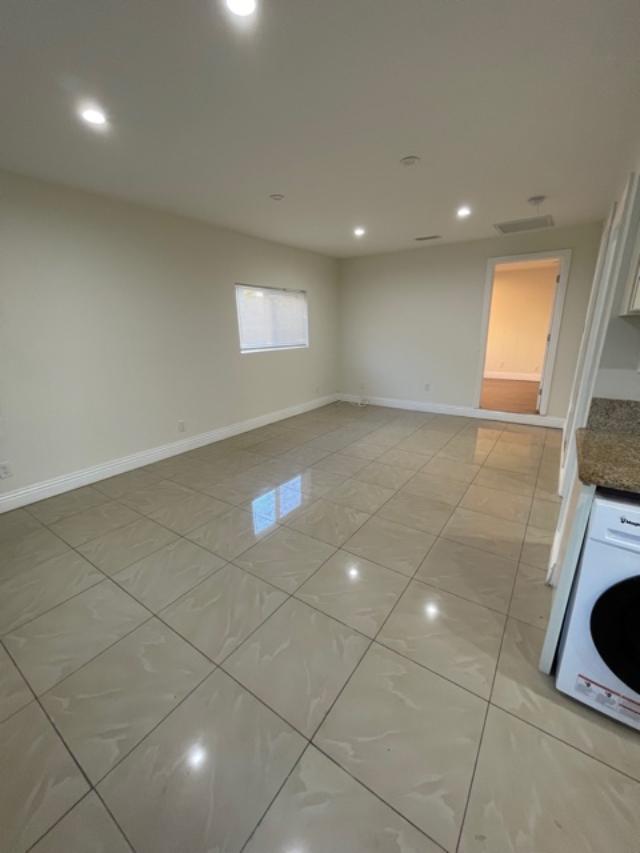 Building Photo - 19158 Schoenborn St