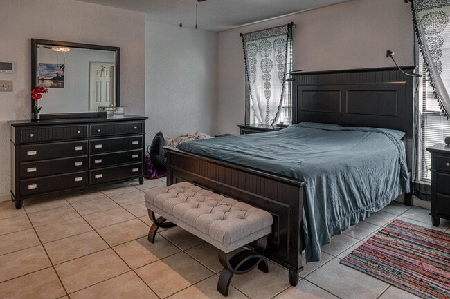 Building Photo - 227 Foster Cir