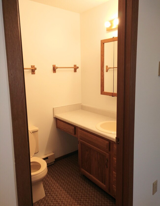 Building Photo - 1954 Brookhaven Dr