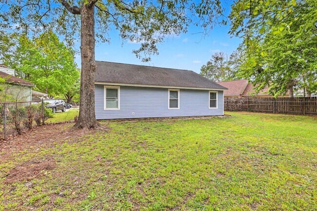 Building Photo - 104 Tweed Ct