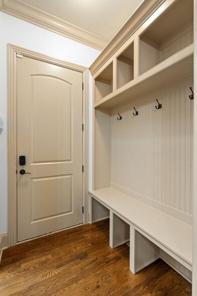 Building Photo - 444 Wild Elm St