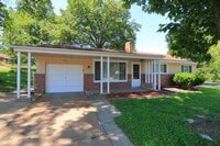 Building Photo - Charming 3 Bedroom 1 Bathroom Home