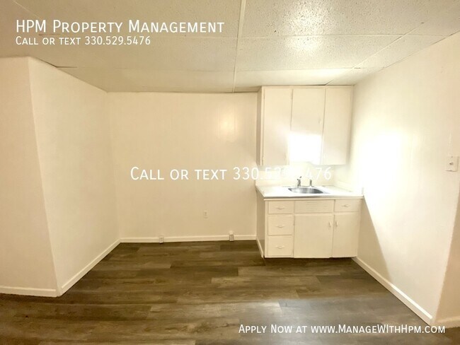 Building Photo - 1214 Woodward Pl NW