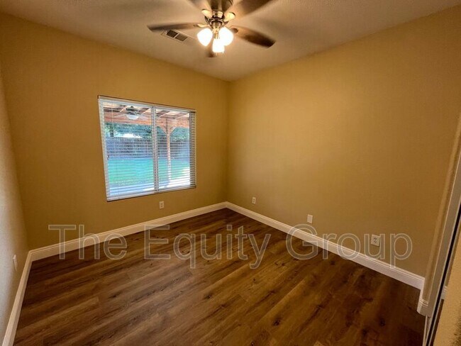 Building Photo - 148 N Boise Ct