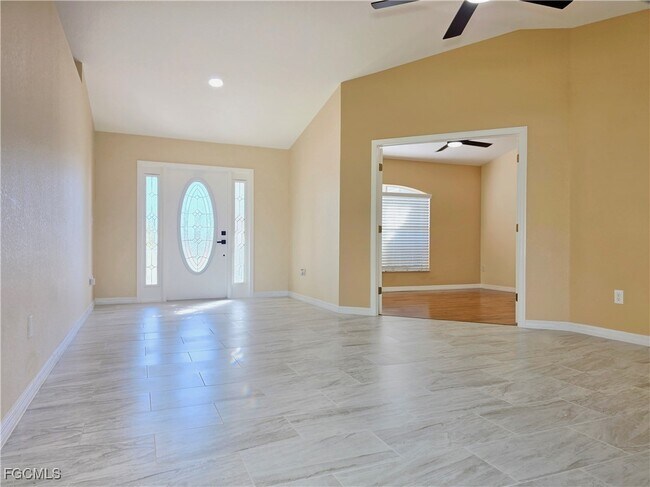 Building Photo - 1625 N Gator Cir