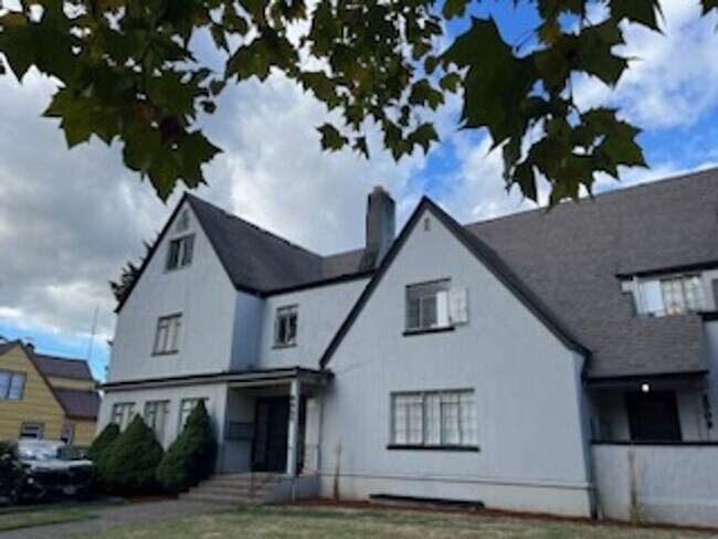 Primary Photo - (949) Harrison Street Plex - 2 Bedroom / 1...