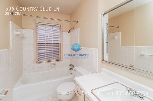 Building Photo - 596 Country Club Ln