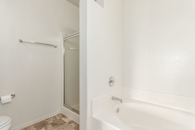 Building Photo - HCVP considered!  SAHARA & SLOAN AREA/ GAT...