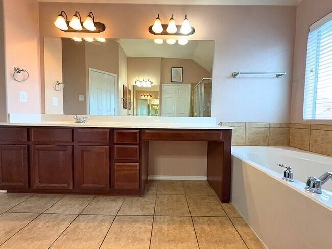 Building Photo - 9709 Gessner Dr