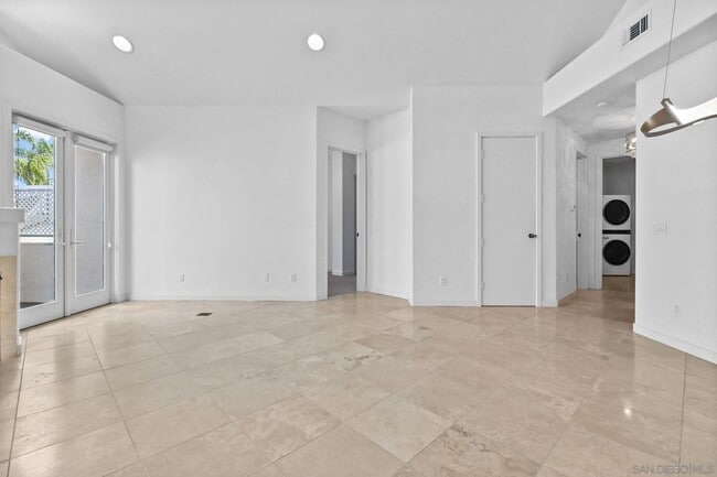 Building Photo - 7622 Herschel Ave
