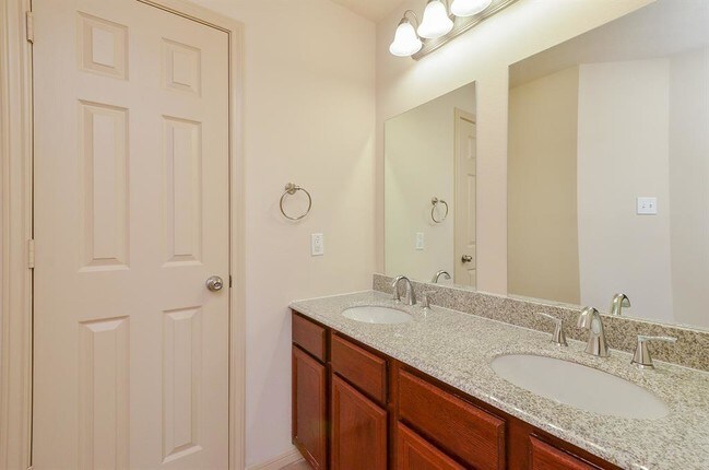 Building Photo - 25135 Ginger Ranch Dr