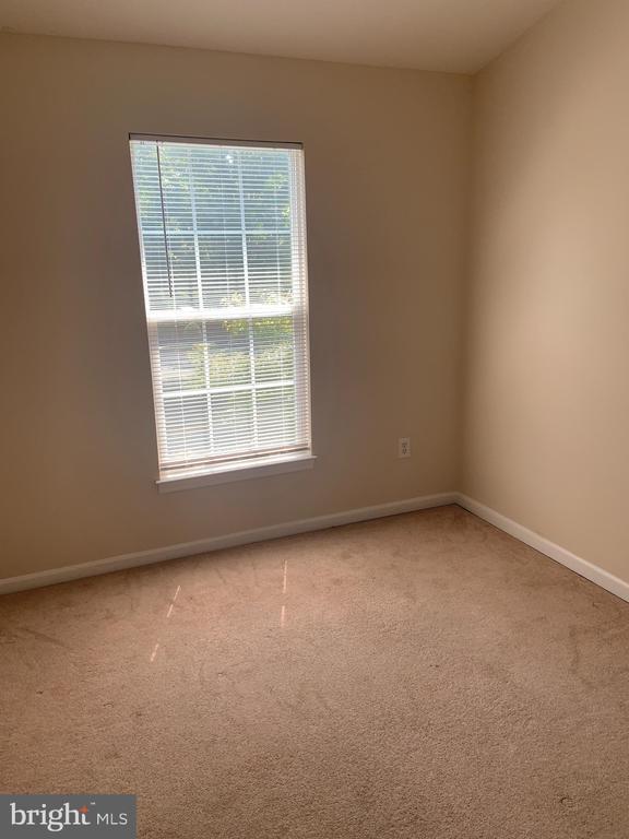 Building Photo - 1528 Long Dr Ct