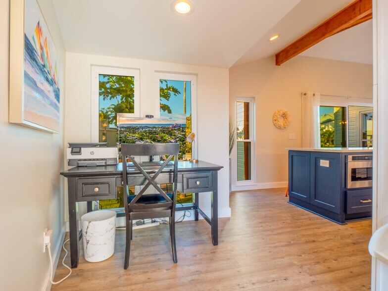 Home Office area - 3250 E De Bazan Ave