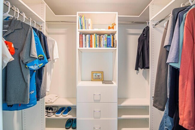 Building Photo - 103 W Sandpiper Cir