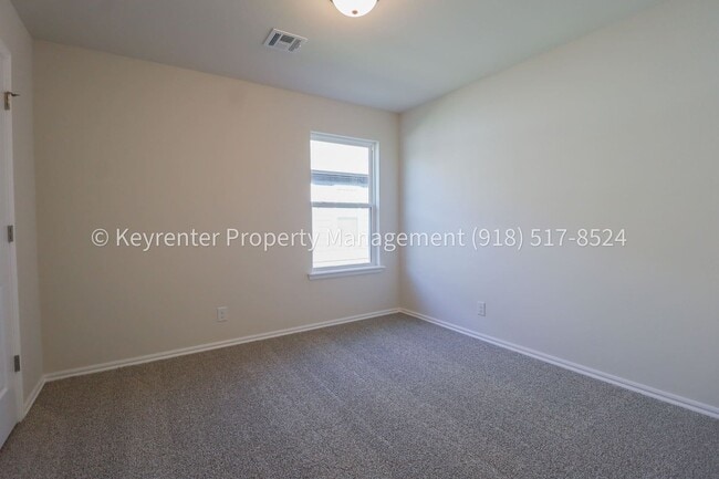 Building Photo - Gorgeous New Construction Home 4 Bed 2 Bath in Broken Arrow!