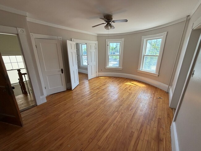 Building Photo - Spacious 4BR/3BA Home in Downtown Dover — Freshly Updated, Walk to Everything