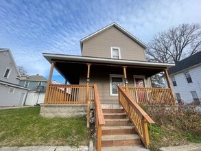 Building Photo - 439 More St NE