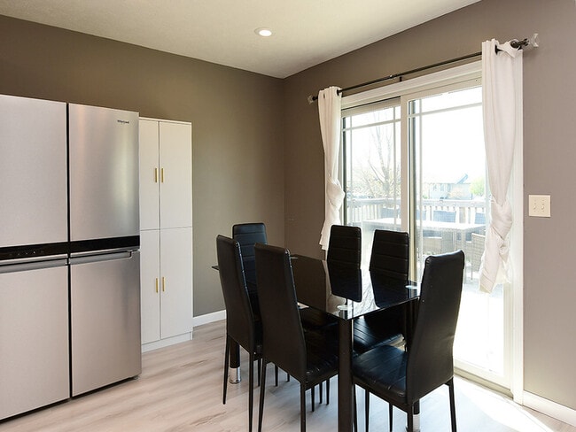 Building Photo - 4225 Yarrow Dr