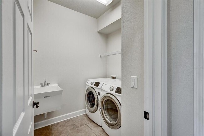 Building Photo - 4628 Garden Arbor Way