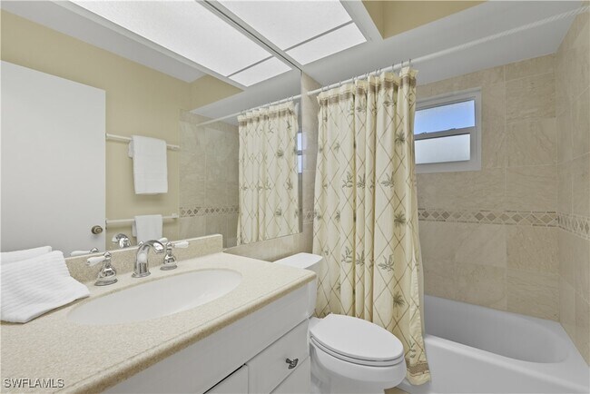 Building Photo - 2261 Kings Lake Blvd