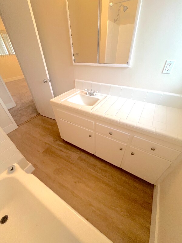 Building Photo - 638 Silverwood Ave