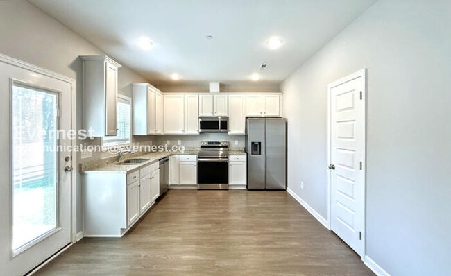 Building Photo - 1020 Echo Rdg Rd