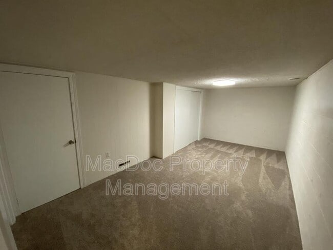 Building Photo - 1705 Bragg Rd