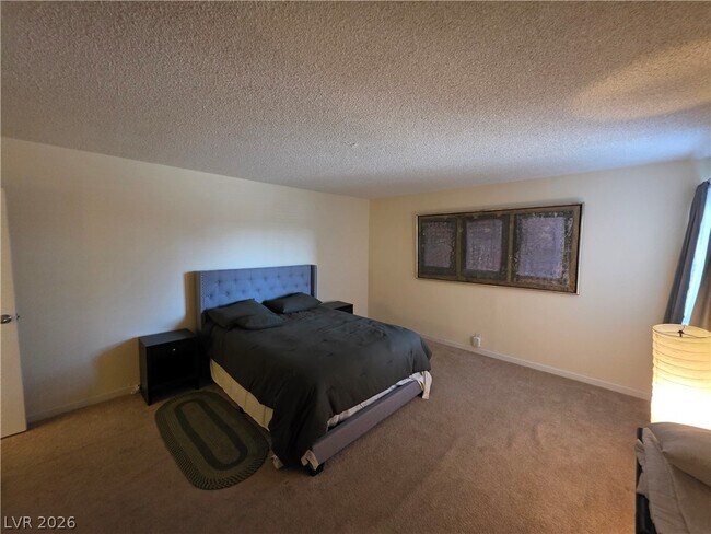 Building Photo - 750 S Royal Crest Cir