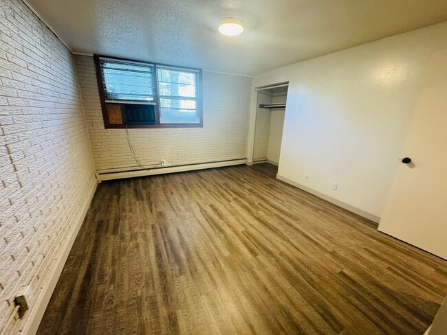 Building Photo - 429