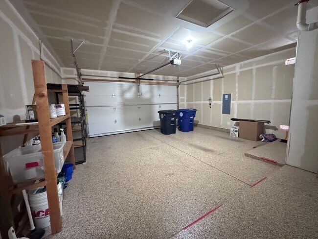 Building Photo - 1504 Barbaro Dr SE