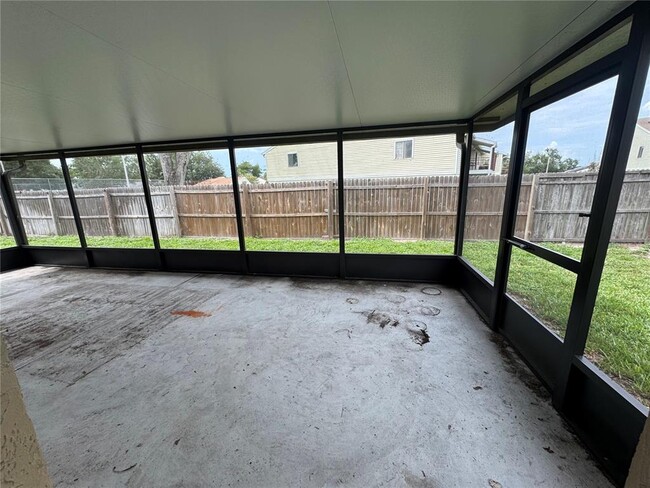 Building Photo - 725 Northlake Blvd