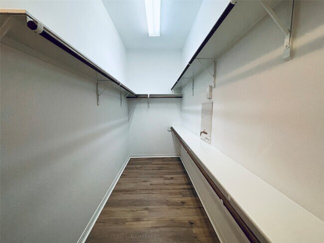 Building Photo - 23411 Desert Gold Dr