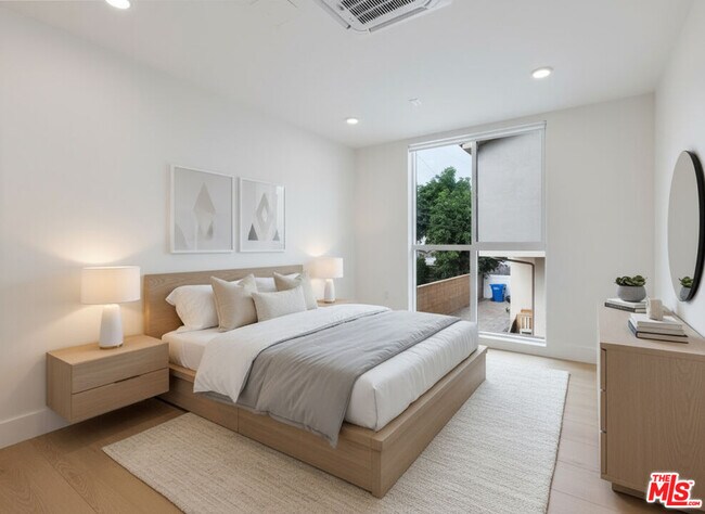 Building Photo - 8561 Belmont St