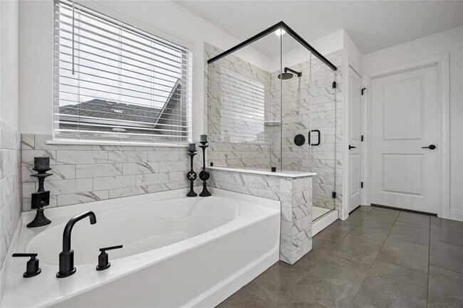 Building Photo - 1008 Olinda Ct