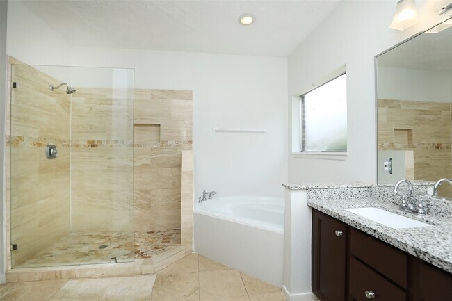 Building Photo - 24603 Haigshire Dr