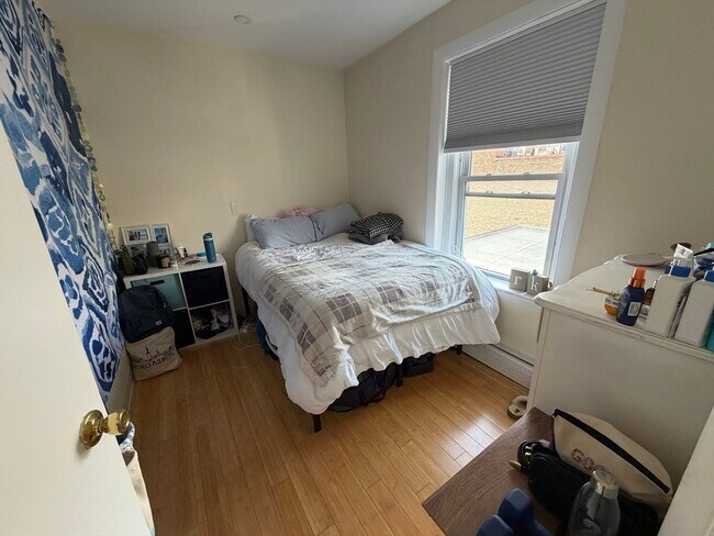 Building Photo - 140 Prince St