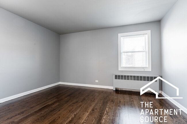 Building Photo - 7427 N Winchester Ave