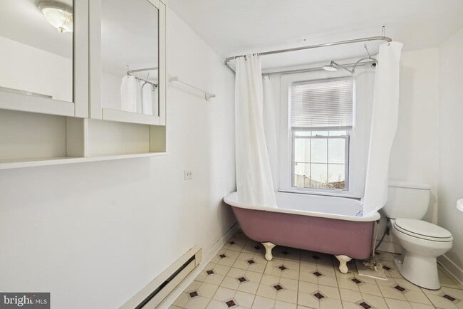 Building Photo - 1441 Duke St