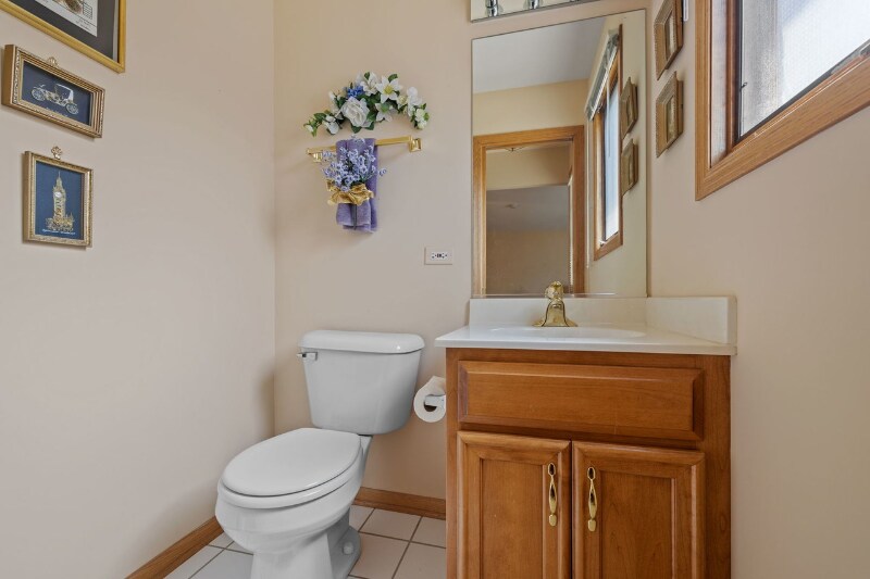 Building Photo - 11405 Foxwoods Dr