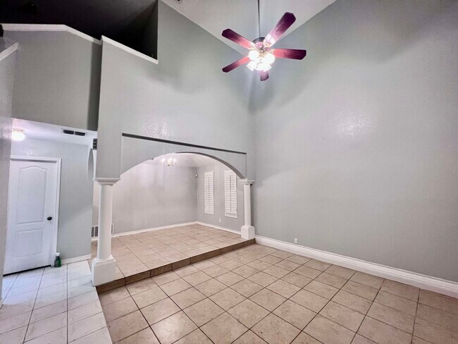 Building Photo - 1101 Shiloh Dr