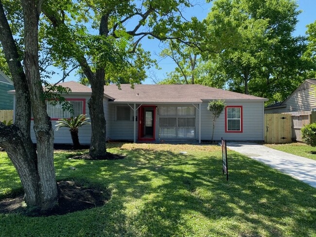 Building Photo - 3826 Botany Ln