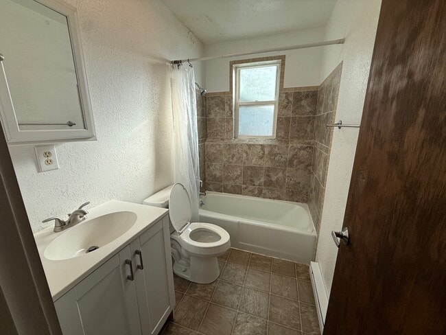 Building Photo - 310 N 9th Ave