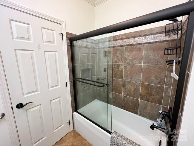 Building Photo - 1140 Torrence Cir