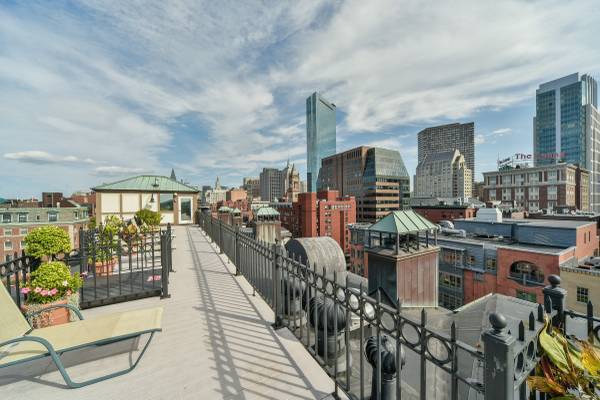 Building Photo - 201 Newbury St