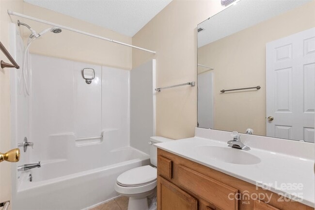 Building Photo - 3834 Thomas Ridge Dr