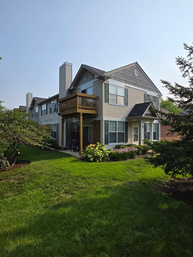 Building Photo - 24166 Walnut Cir
